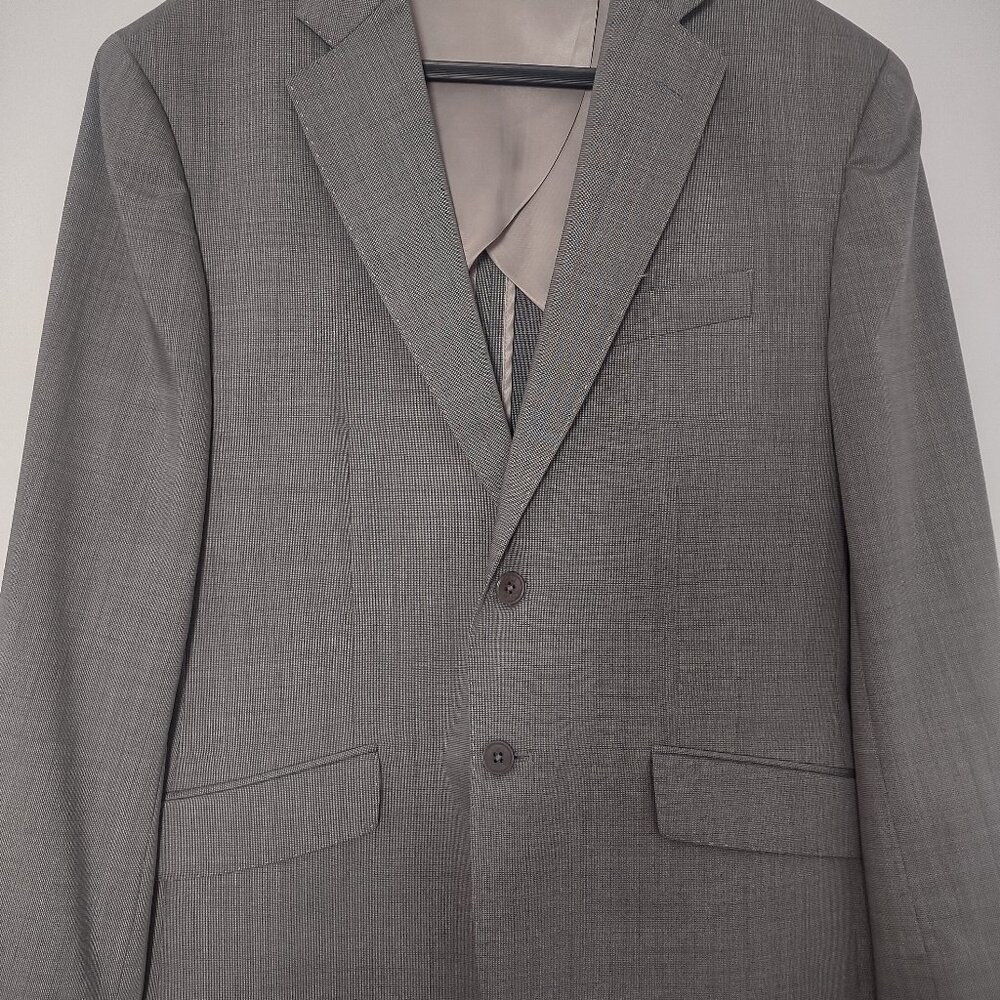 Men’s Light Gray Wool Blazer Size 40S  (Slim Fit)